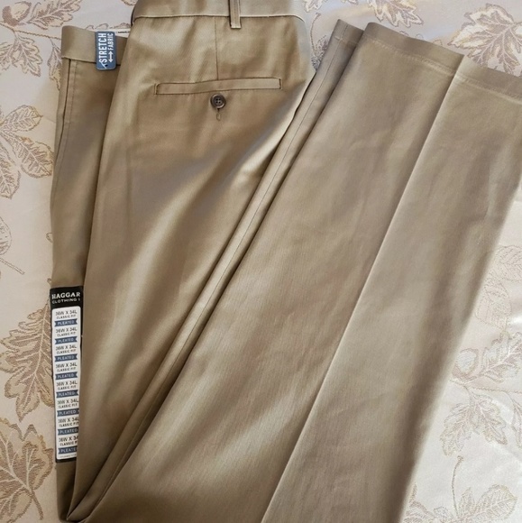 Haggar Other - Haggar Khakis Classic Fit Men's 36X34